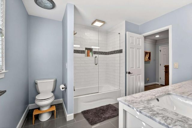 7745 Dunvegan Close, Sandy Springs, GA 30350