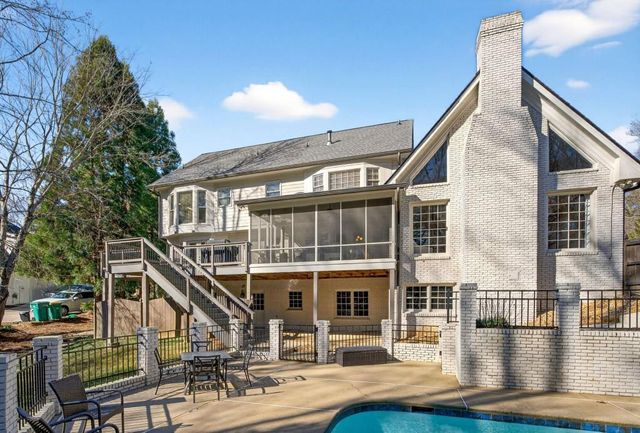 7745 Dunvegan Close, Sandy Springs, GA 30350