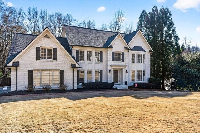 7745 Dunvegan Close, Sandy Springs, GA 30350