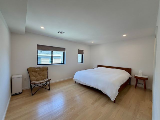 351 Linwood Ave 351, Newton, MA 02460