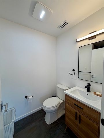 351 Linwood Ave 351, Newton, MA 02460