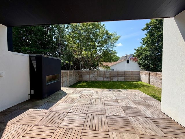 351 Linwood Ave 351, Newton, MA 02460
