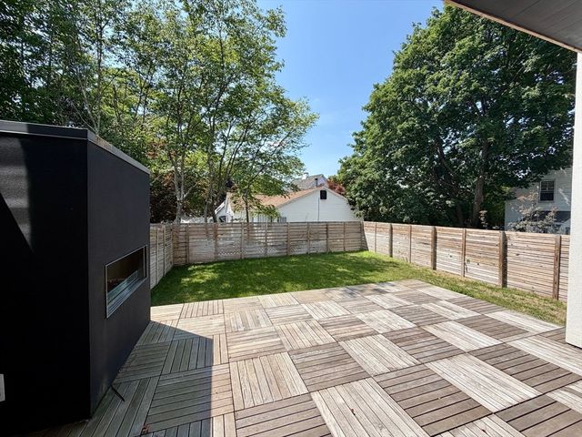 351 Linwood Ave 351, Newton, MA 02460