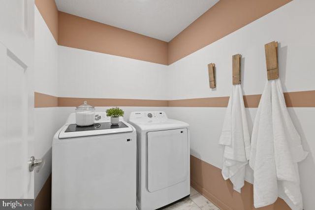 245 MONROE AVE, Ranson, WV 25438