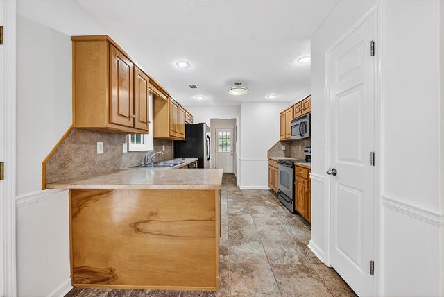 212 N Philadelphia Avenue, Phenix City, AL 36877