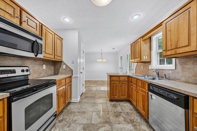 212 N Philadelphia Avenue, Phenix City, AL 36877