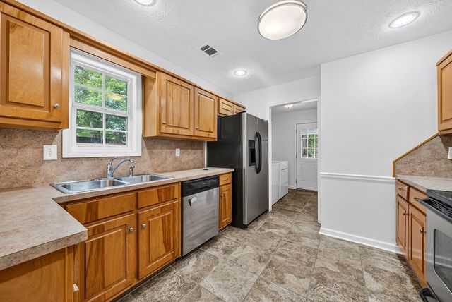 212 N Philadelphia Avenue, Phenix City, AL 36877