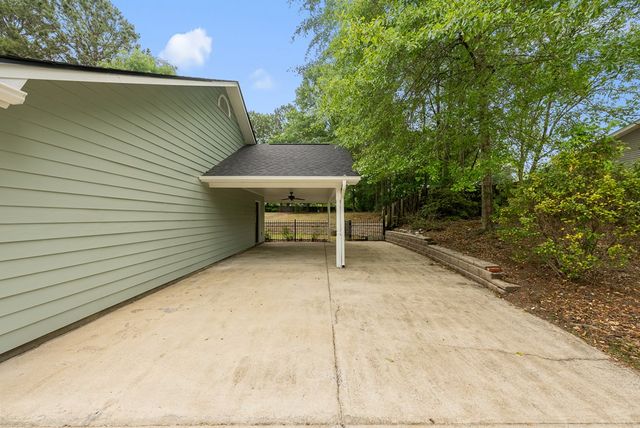 212 N Philadelphia Avenue, Phenix City, AL 36877