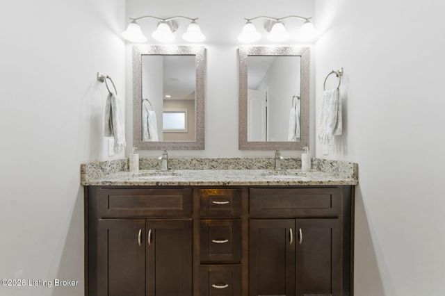 706 Beechwood Rd, Louisville, KY 40207