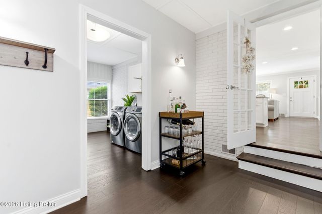 706 Beechwood Rd, Louisville, KY 40207