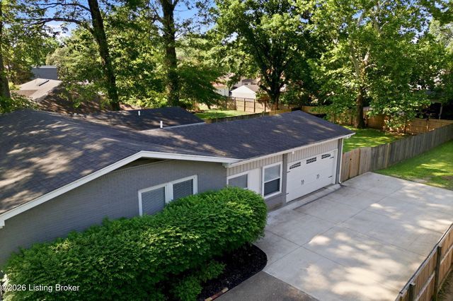706 Beechwood Rd, Louisville, KY 40207