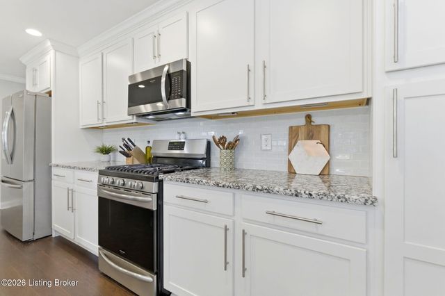 706 Beechwood Rd, Louisville, KY 40207