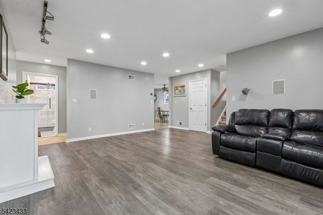 45 Hillside Ave, Nutley Twp., NJ 07110