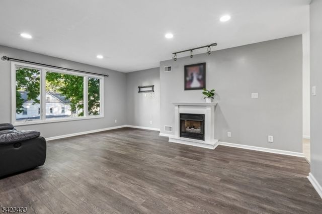 45 Hillside Ave, Nutley Twp., NJ 07110