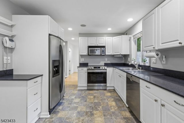 45 Hillside Ave, Nutley Twp., NJ 07110