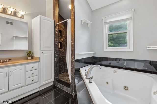 45 Hillside Ave, Nutley Twp., NJ 07110