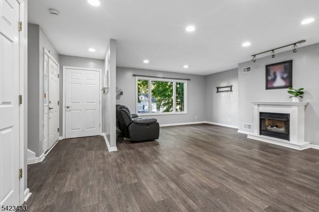 45 Hillside Ave, Nutley Twp., NJ 07110