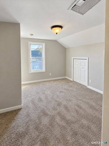 30 Smith Street, Danbury, CT 06810