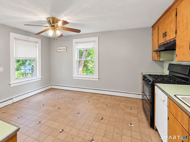 30 Smith Street, Danbury, CT 06810