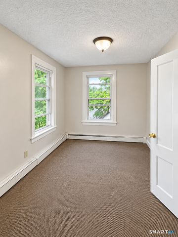 30 Smith Street, Danbury, CT 06810