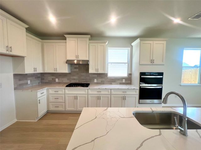 429 Young ST, Buda, TX 78610