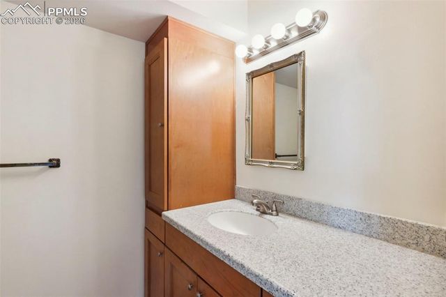 2927 Mesa Road C, Colorado Springs, CO 80904