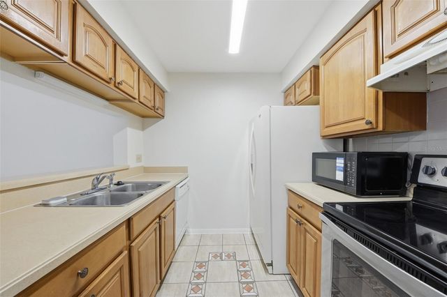 4800 S SEMORAN BOULEVARD 107, Orlando, FL 32822