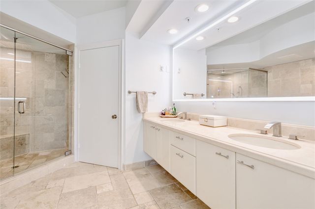 333 Las Olas Way 404, Fort Lauderdale, FL 33301