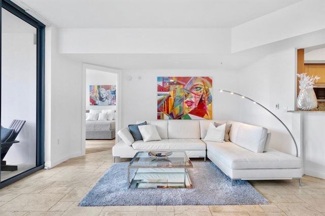 333 Las Olas Way 404, Fort Lauderdale, FL 33301