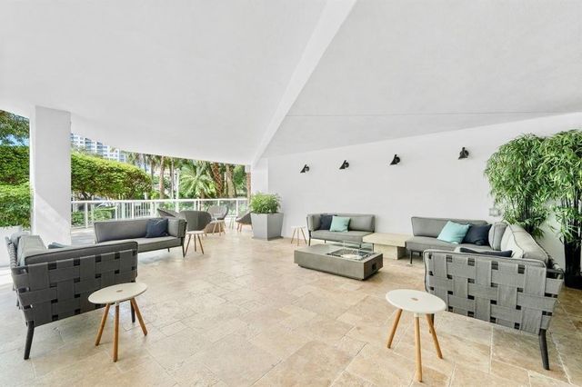 333 Las Olas Way 404, Fort Lauderdale, FL 33301