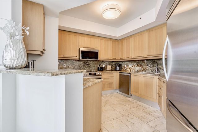 333 Las Olas Way 404, Fort Lauderdale, FL 33301