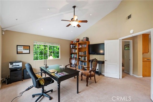 17901 Mayerling, Granada Hills (los Angeles), CA 91344