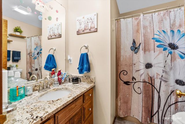 128 Edgebrook Drive, Sandwich, IL 60548