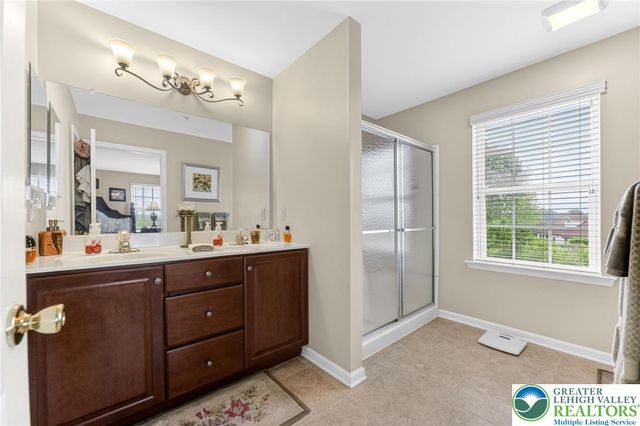 5440 Spring Ridge Drive West, Macungie Boro, PA 18062