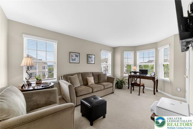 5440 Spring Ridge Drive West, Macungie Boro, PA 18062