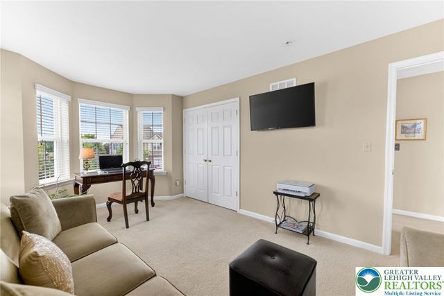 5440 Spring Ridge Drive West, Macungie Boro, PA 18062