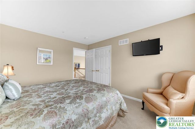 5440 Spring Ridge Drive West, Macungie Boro, PA 18062