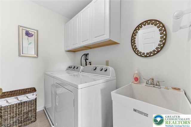 5440 Spring Ridge Drive West, Macungie Boro, PA 18062