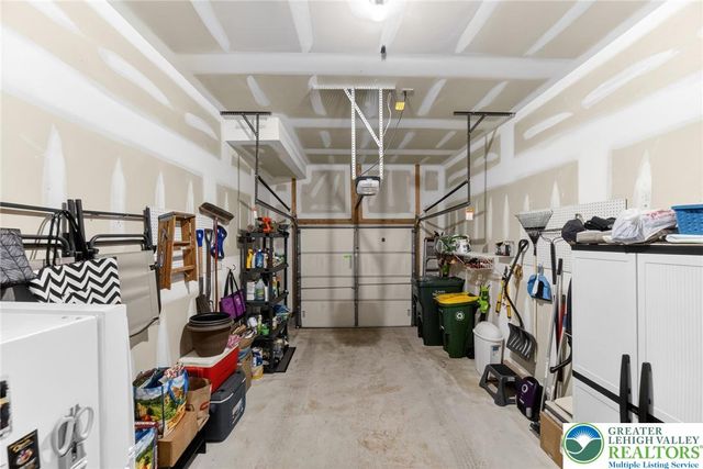 5440 Spring Ridge Drive West, Macungie Boro, PA 18062