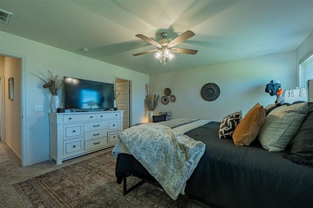 1017 Heritage Hills Drive, Tuttle, OK 73089