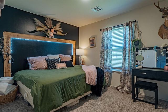 1017 Heritage Hills Drive, Tuttle, OK 73089