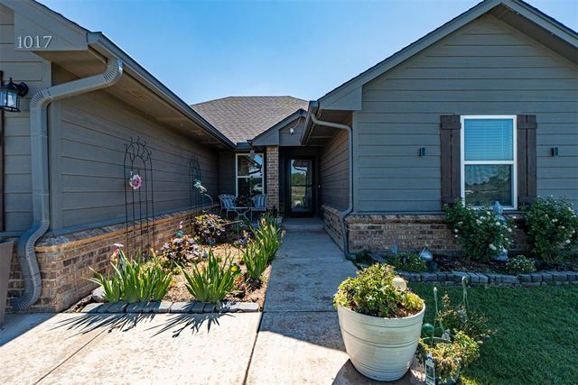 1017 Heritage Hills Drive, Tuttle, OK 73089