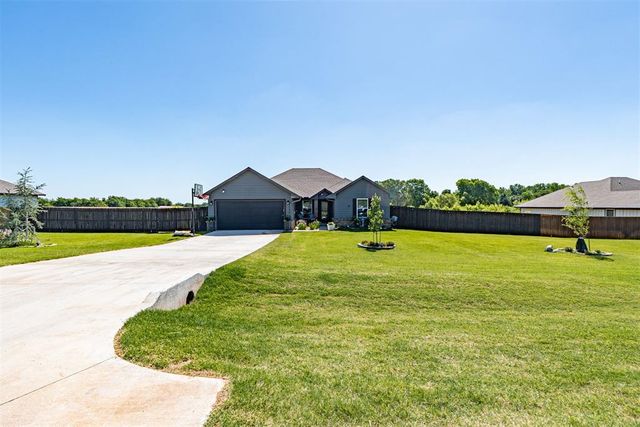 1017 Heritage Hills Drive, Tuttle, OK 73089