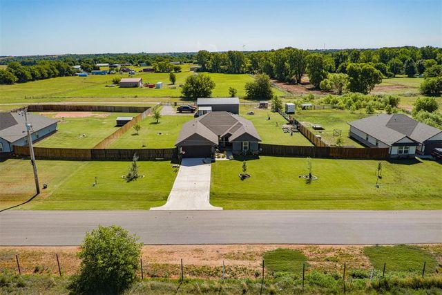 1017 Heritage Hills Drive, Tuttle, OK 73089