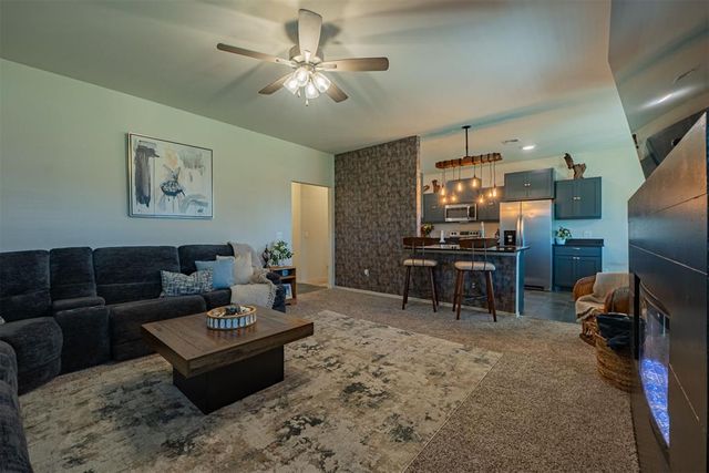 1017 Heritage Hills Drive, Tuttle, OK 73089