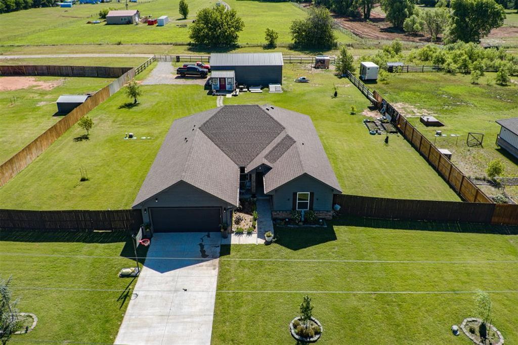 1017 Heritage Hills Drive, Tuttle, OK 73089