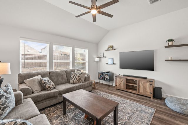 2920 Arlo Way, Aubrey, TX 76227