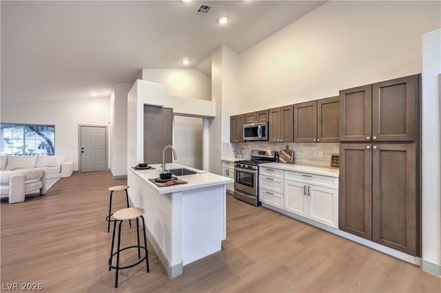 3620 Lake Victoria Drive, North Las Vegas, NV 89032