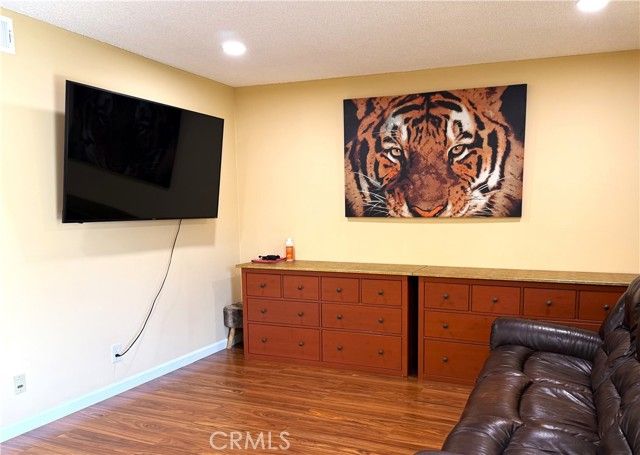 6629 Wilbur Avenue 22, Reseda (los Angeles), CA 91335