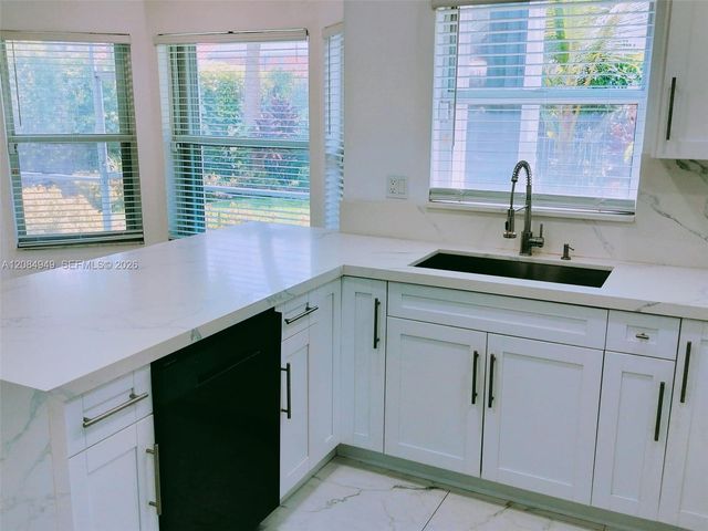 15842 SW 14th Street, Pembroke Pines, FL 33027